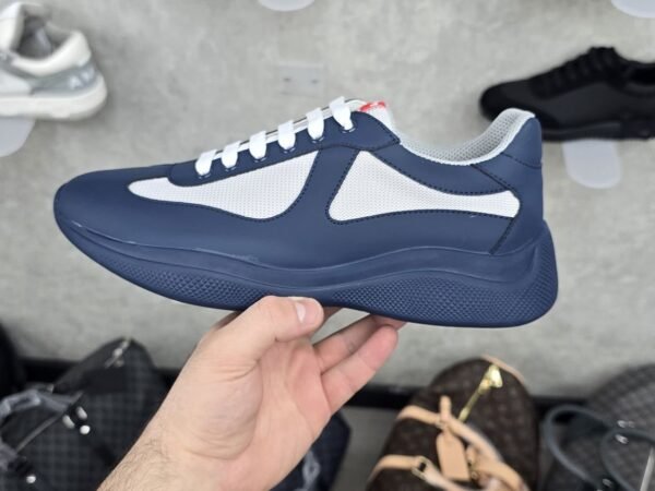 Prada Cups, Mat Donker Blauw