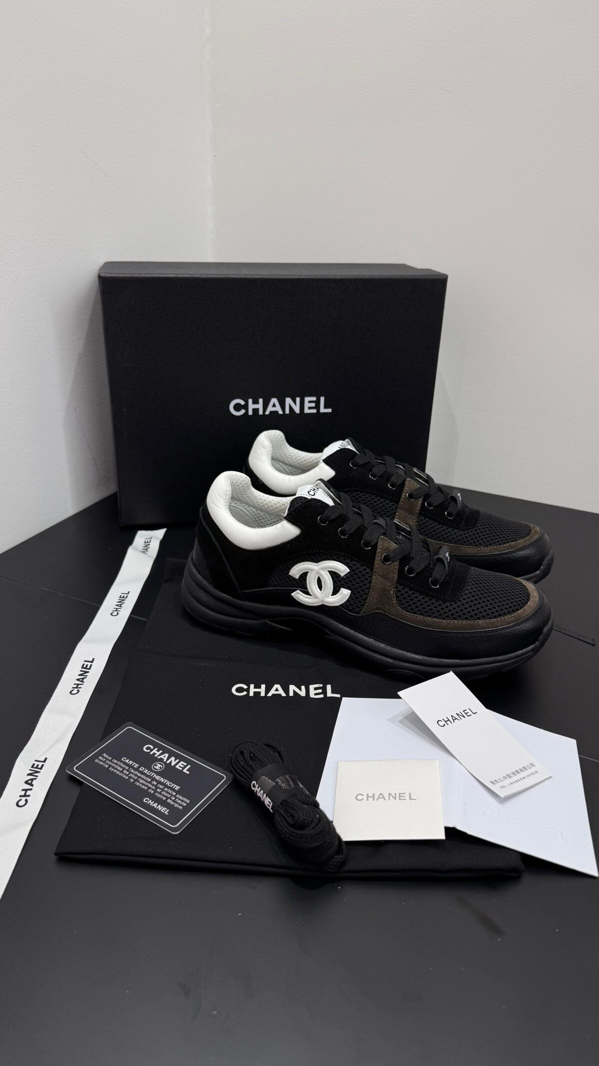 chanel black on white - Afbeelding 1