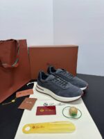 loro piana suede antraciet