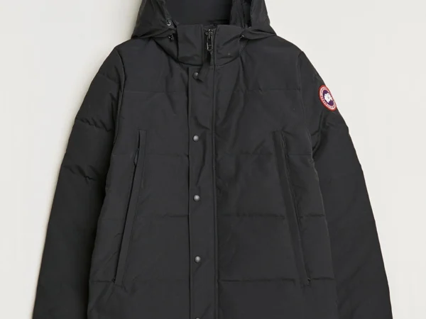 canada goose wyndham black red patch