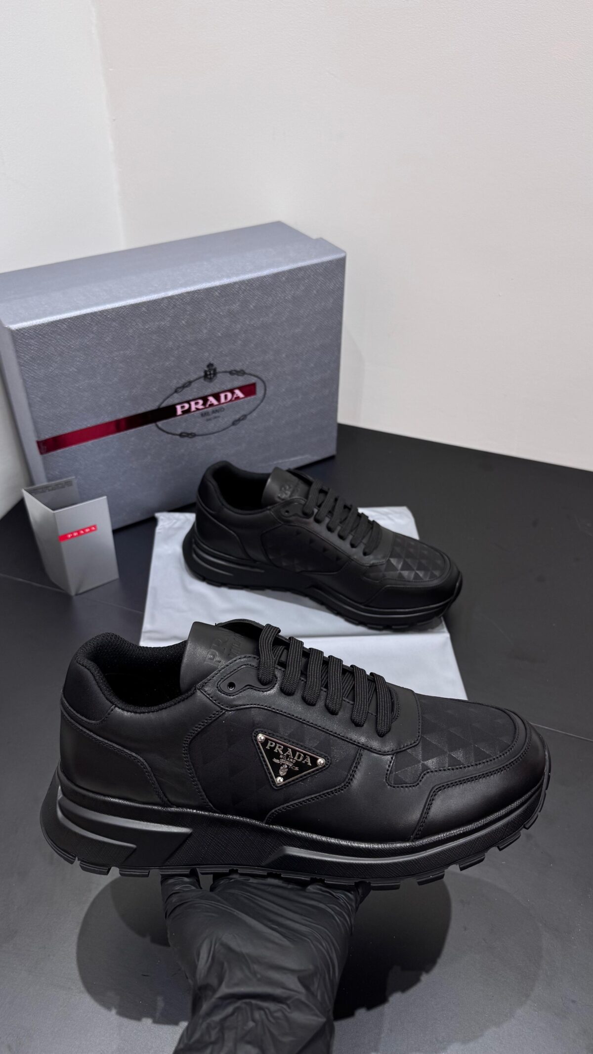 Prada Full Leather Sneaker - Afbeelding 2