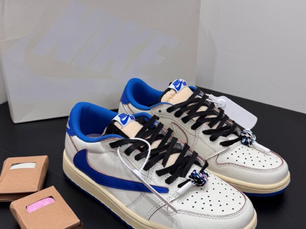Jordan 1 Retro x Travis Scott Sail Military Blue