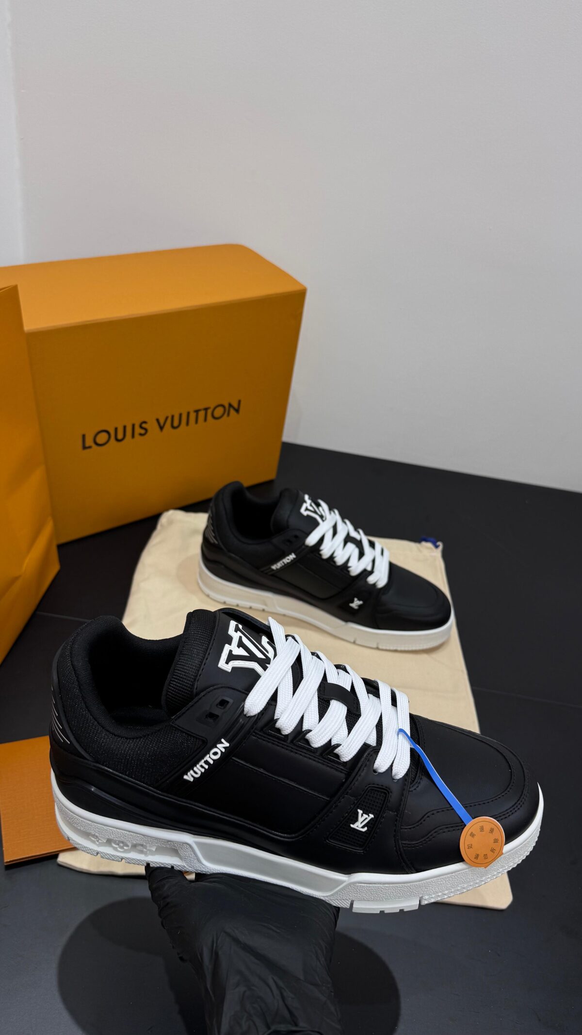 Louis Vuitton Black White Sneakers - Afbeelding 2