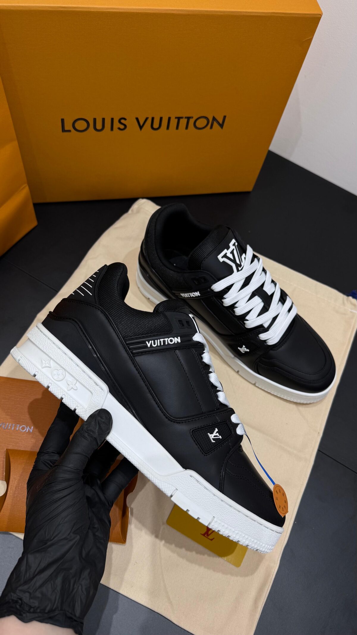 Louis Vuitton Black White Sneakers - Afbeelding 3