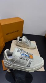 Louis Vuitton Leather Off White - Afbeelding 2
