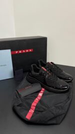 Prada Cups Black Glans