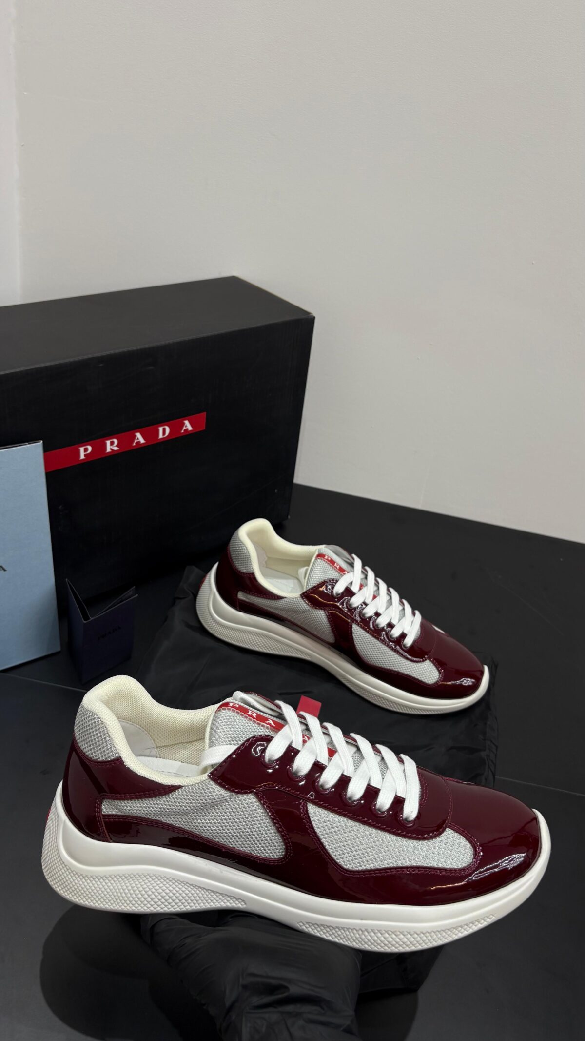 Prada Cups Bordeaux - Afbeelding 2