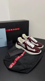 Prada Cups Bordeaux
