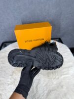 Louis Vuitton Tatic Black on Black Sneakers - Afbeelding 3