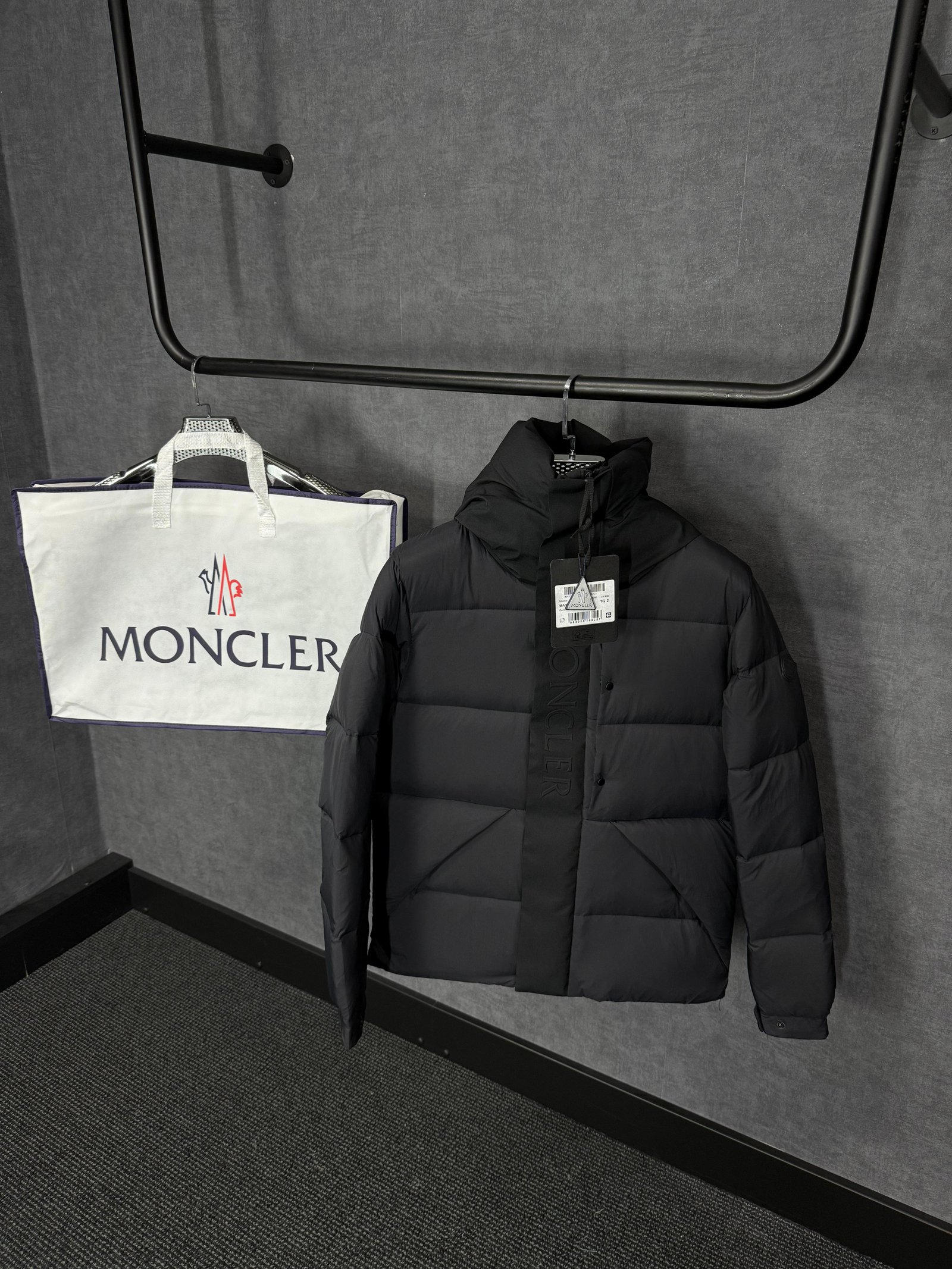 madeirablack (2) Moncler Madera Black High Quality - Afbeelding 1