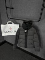 Moncler Madera Grijs High Quality