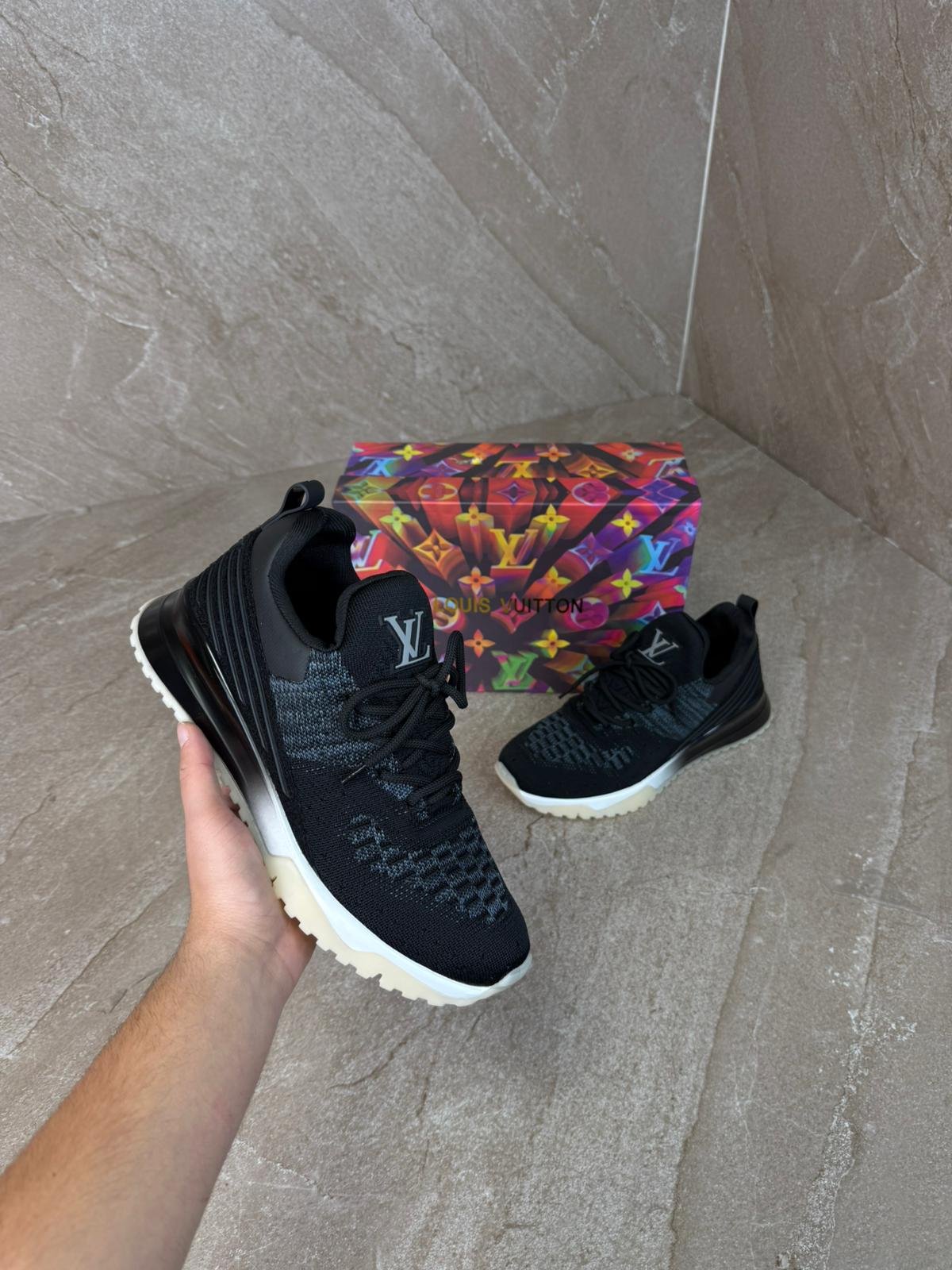 zzzz (11) Louis Vuitton Black / White / Grey Sneakers - Afbeelding 1