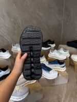 On Cloudtilt Sneaker Black on Black - Afbeelding 5