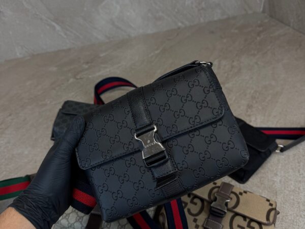 Gucci Mini Messenger Bag Black
