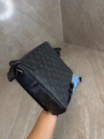 Louis Vuitton District PM Messenger Bag Black - Afbeelding 2