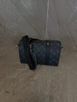 Louis Vuitton Keepall Bandoulière 25 Black Monogram