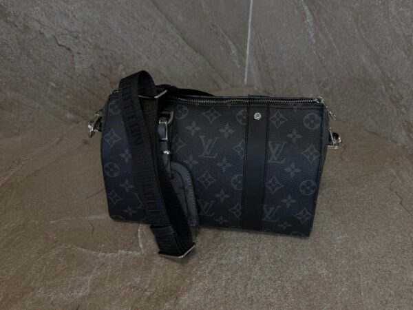 Louis Vuitton Keepall Bandoulière 25 Black Monogram