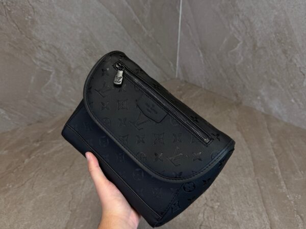 Louis Vuitton Pulse Messenger Bag Black Monogram