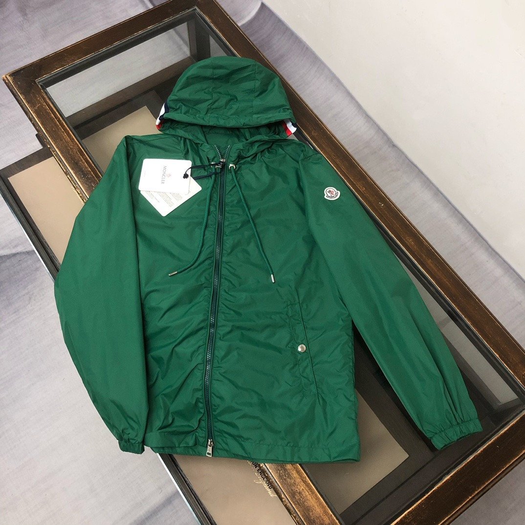 IMG_6147 Moncler Grimpeurs Light Green High Quality + NFC - Afbeelding 1