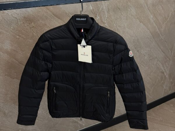 Moncler Acorus Short Down Jacket Black