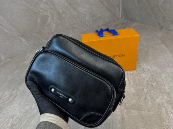 Louis Vuitton Nil NM Bag Black