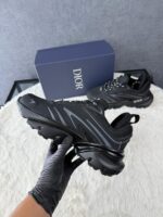 Christian Dior B44 Black on Black - Afbeelding 4