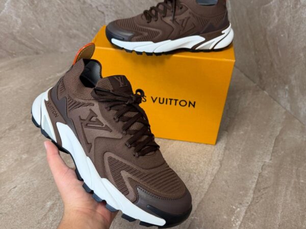 Louis Vuitton Tatic Brown