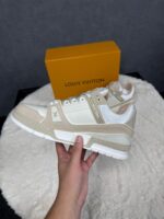 Louis Vuitton Trainers Beige - Afbeelding 3