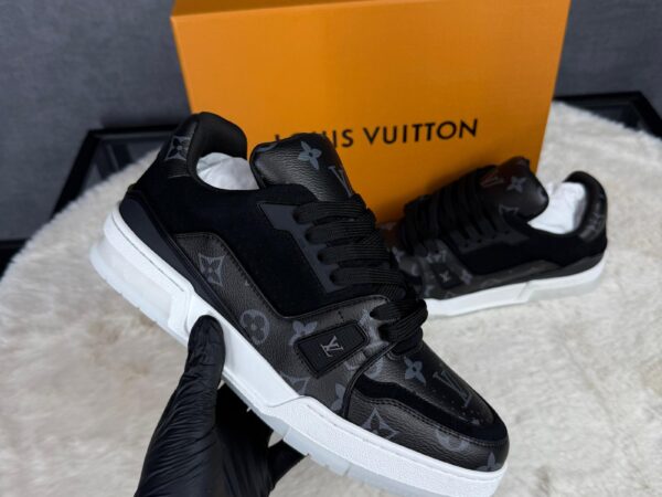 Louis Vuitton Runners Black White