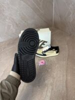 Nike Air Jordan 1 Low Travis Scott Pale Vanilla - Afbeelding 5