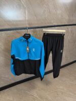 On Running Core Trainingspak Blue / Black