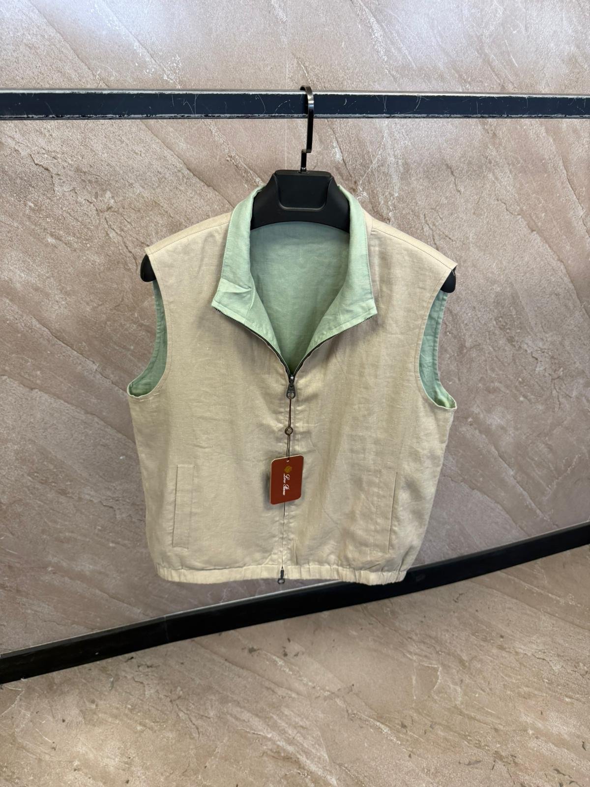 lpgroen (3) Loro Piana Dubbelzijdig Bodywarmer Mintgroen / Beige - Afbeelding 1