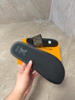 Louis Vuitton Monogram Brown Slippers - Afbeelding 4