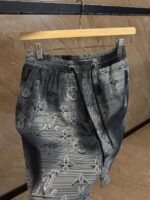 Louis Vuitton Grey Monogram Swimshort - Afbeelding 2
