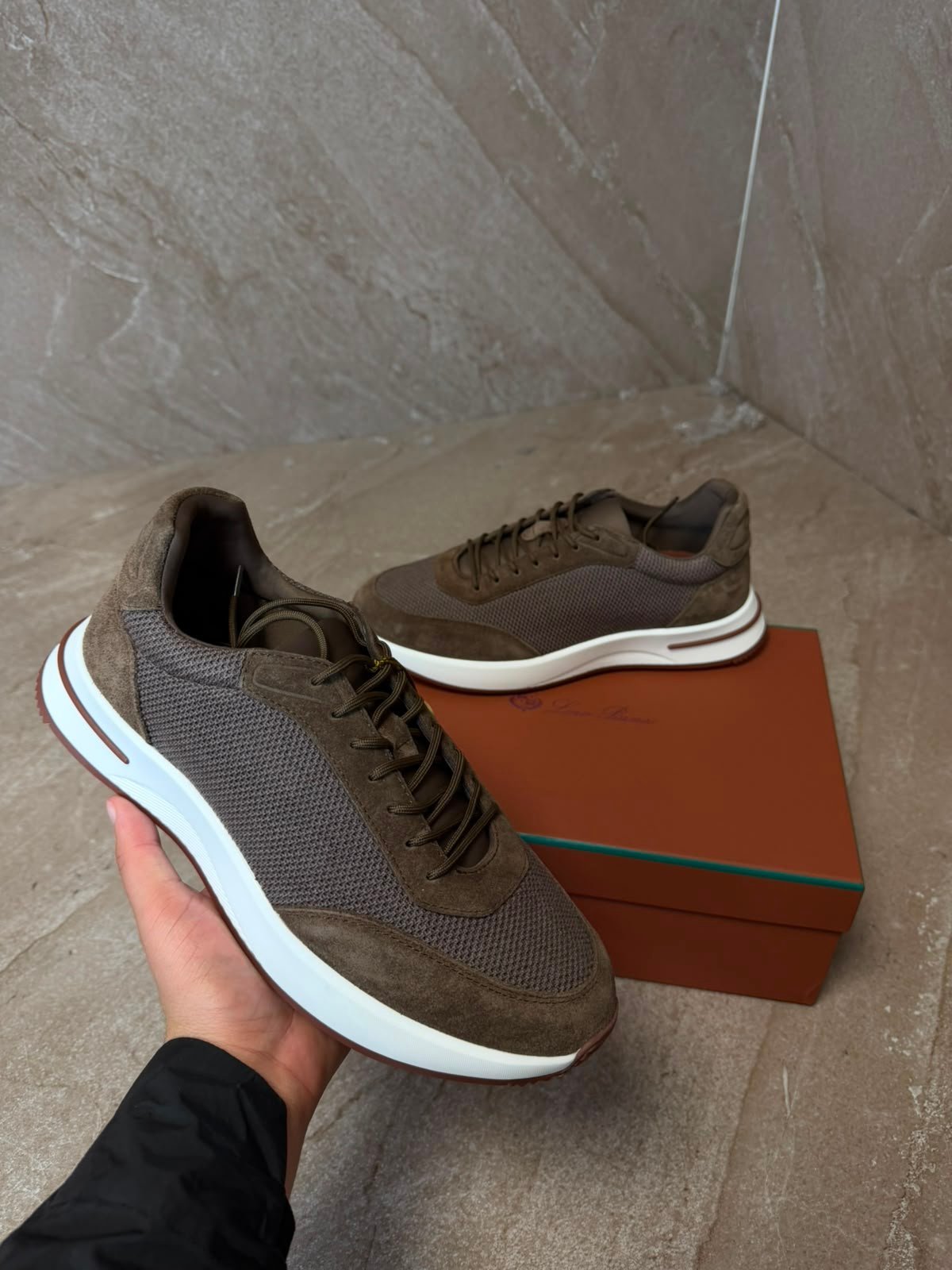 WhatsApp Image 2026-06-04 at 20.42.59 (6) Loro Piana Weekend Walk Brown Sheep Sneakers - Afbeelding 1