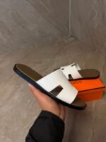 Hermes Izmir Suede White Slippers - Afbeelding 2