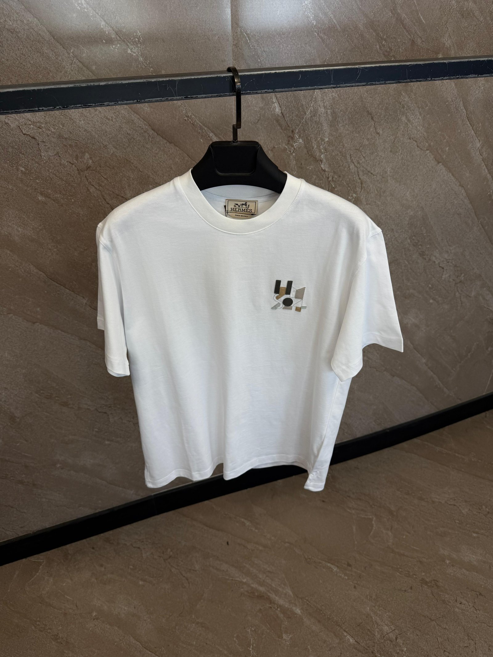 WhatsApp Image 2026-06-16 at 19.37.08 (1) Hermes T-shirt White - Afbeelding 1