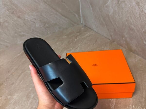Hermes Izmir Black on Black