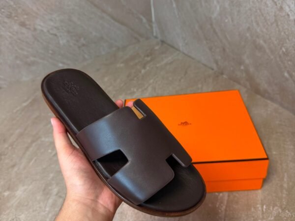 Hermes Izmir Dark Brown
