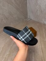 Burberry Black Slippers - Afbeelding 2