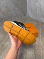 Louis Vuitton Brown Classic Sneakers - Afbeelding 3